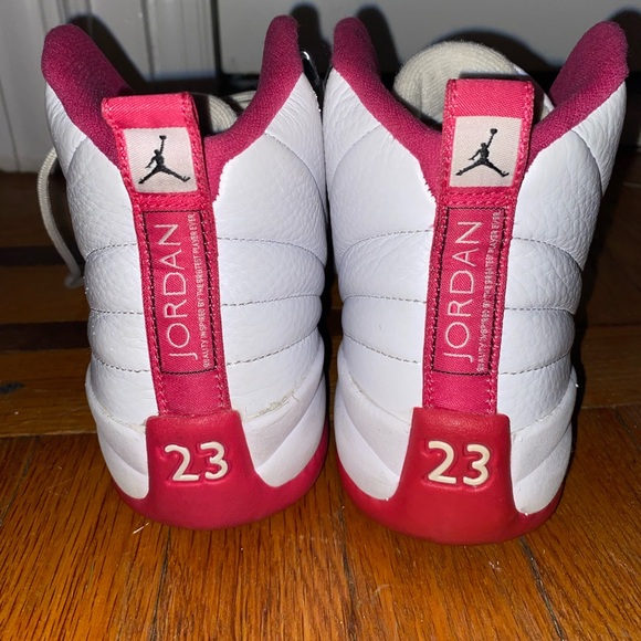 air jordan 12 retro GG vivid pink 7.5 youth and men 9 women’s size - Picture 4 of 5